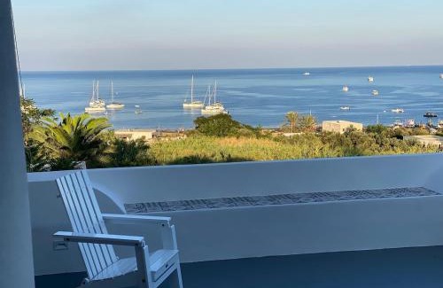 San Vincenzo House | Casa Avocado - in the center, with a view and quiet