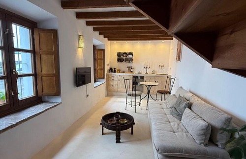 San Ambrosio Apartment | Casa Bashir