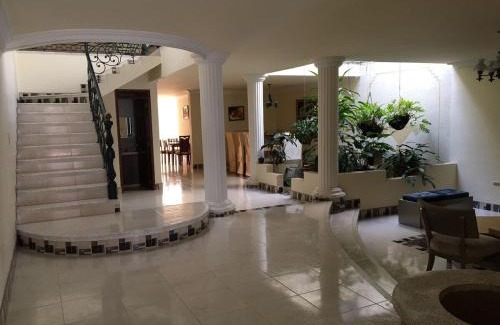 Roldanillo Apartment | Casa Belén, Amplia, con Garaje y zona de trabajo