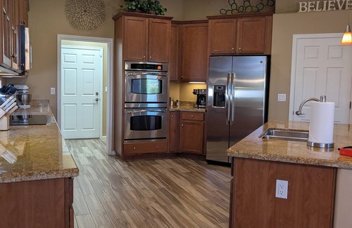 Rancho Vistoso House | Casa Bella-Luxury home on corner lot, bring your fur baby.