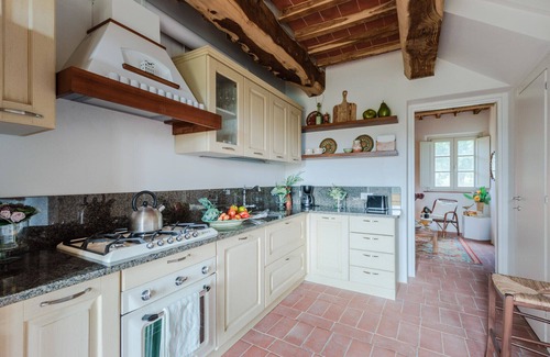 Capannori Apartment | Casa Bellavista at Il Borghetto Farmhouse, smart, convenient rental home with shared pool in Lucca
