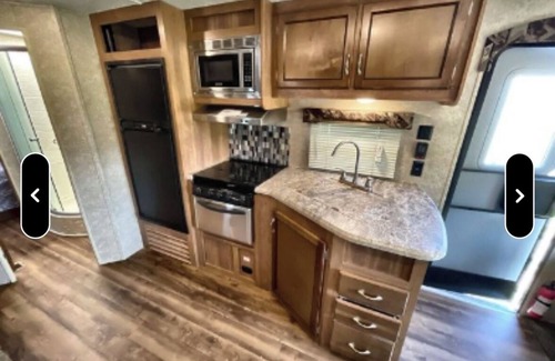 Willis House | Casa Blanca Waterfront RV - Lake Conroe Retreat Beautiful Sunsets