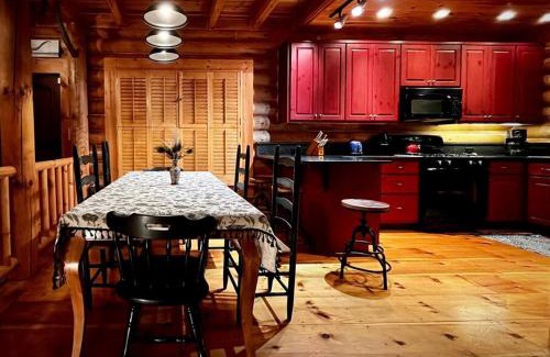 Walnut Mountain House | Casa Bohemia *pool *fishing*mountain views!