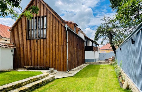 Parau House | Casa Boierului Comanici