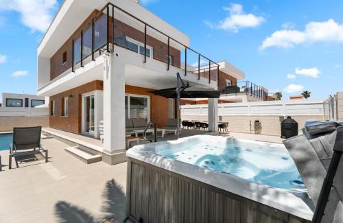 Puerto Marino Villa | Casa Bos Flamingo Luxury Wellness Entire Villa Pool Jacuzzi Gran Alacant near Beach