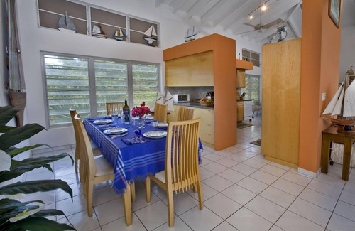 Nazareth Villa | Casa Bougainvillea - Beautiful views and perfect location!