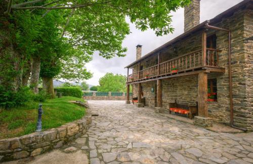Becerrea House | Casa Bouza