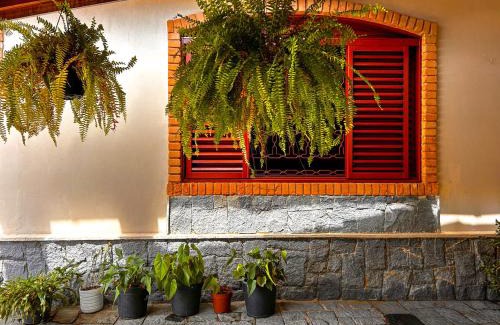 Jardim Andira House | Casa c garagem, wi-fi, Pet Friendly, prox Capivari