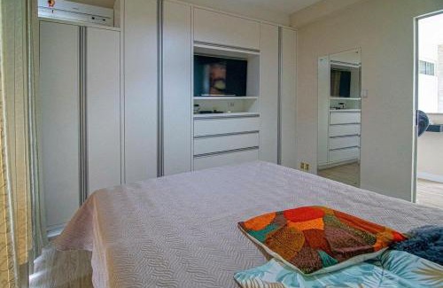 Meia Praia House | Casa c/piscina á 15 minutos Parque Beto Carreiro e 300m da praia Navegantes