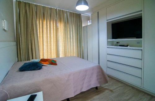 Meia Praia House | Casa c/piscina á 15 minutos Parque Beto Carreiro e 300m da praia Navegantes