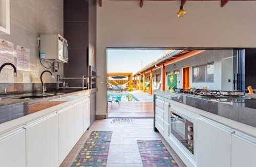 Pirenopolis House | Casa c/Piscina e 04 Suítes – 5 Min. do Centro