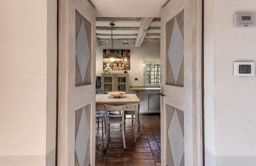 San Casciano dei Bagni Villa | Casa Castano - Seven Bedroom Villa, Sleeps 14