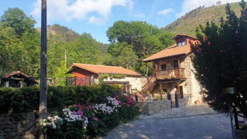 Valle de Cabuerniga House | Casa Caborzal