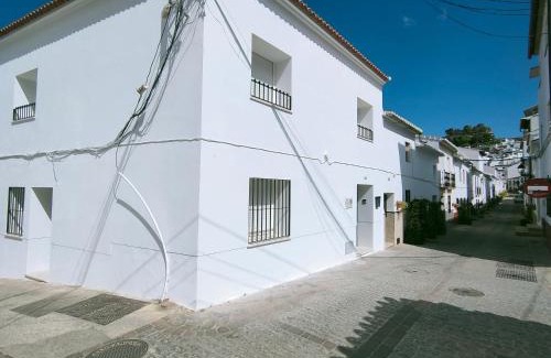 Ardales House | Casa Cantinero 2 - Parking Gratis