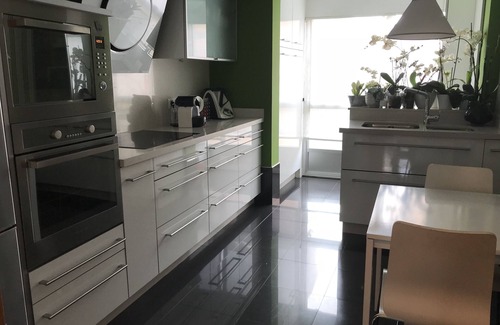 Coia Condo | Casa Castelao- Spacious 3-bedroom apartment with parking