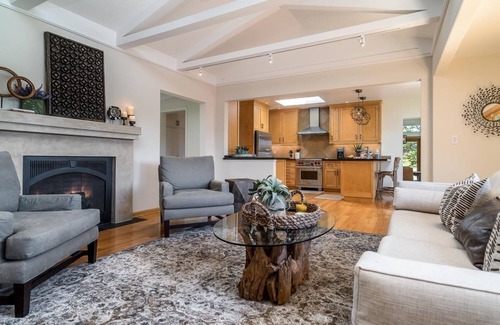 Healdsburg House | Casa Chiquita-The Coziest in Town, 3 Bed, 3 full Bath, Spa & Pool