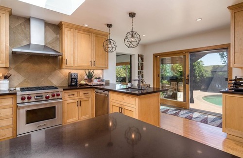 Healdsburg House | Casa Chiquita-The Coziest in Town, 3 Bed, 3 full Bath, Spa & Pool