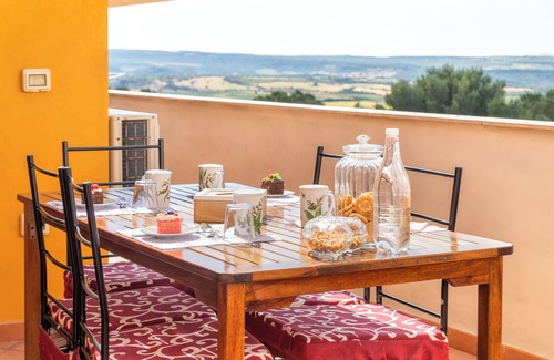 Uri Apartment | Casa Clara Uri in the Nuraghe of Santa Cadrina a short distance from the beaches