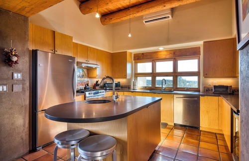 Santa Fe House | Casa Colibri | Elegant Ridgetop Retreat