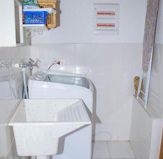 Portinho House | Casa com área externa e piscina na Feiticeira