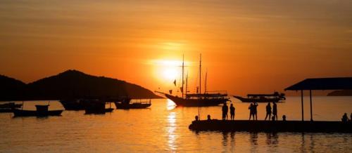 Marina House | Casa com piscina e doca privada | Búzios Aretê