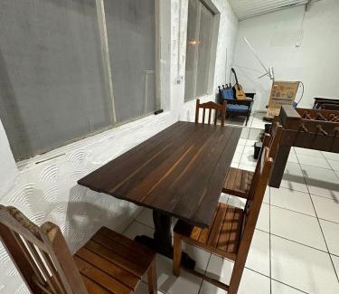 Santa Terezinha House | Casa com piscina em Itanhaem perto da praia