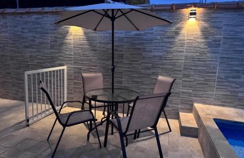 Mongagua House | Casa com piscina garagem para 4 carros