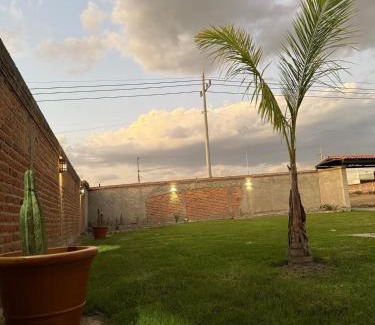 Ixtlahuacan de los Membrillos House | Casa con Alberca La Mexicana