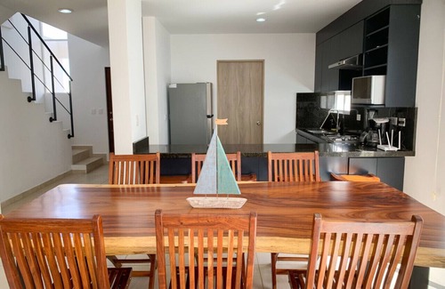 Cerritos House | Casa con alberca propia-Almarena