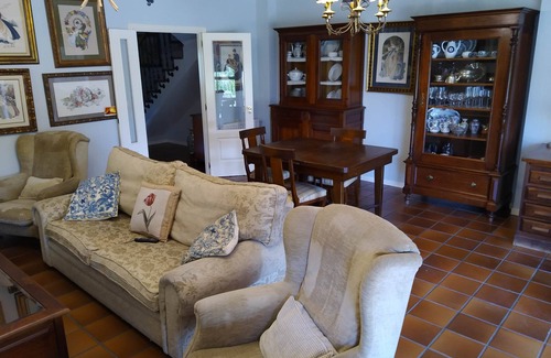 Vilagarcia de Arousa House | Casa con Piscina y Jardín Privado Cerca de la Playa