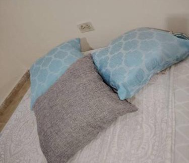 Tumba Vieja Apartment | Casa con piscina, 1 cuarto barato