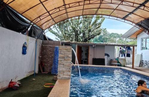 Nanegalito House | Casa con Piscina en Nanegalito