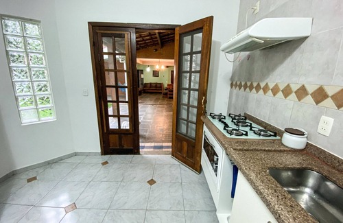 Carapicuiba House | Casa confortável com churrasqueira na Granja Viana