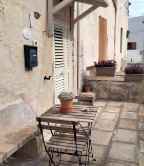 Uggiano la Chiesa Apartment | Casa Corte della libertà