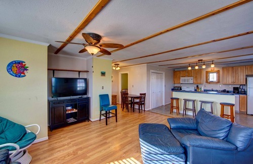 Avon House | Casa Creekside w/hot tub and bikes!