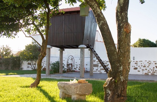 Mozelos Cottage | Casa da Eira - Rural house near Porto, with swimming pool and garden.
