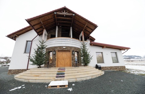 Cernesti Villa | Casa Danciu Fanate – Tradiție, liniște și ospitalitate în inima naturii