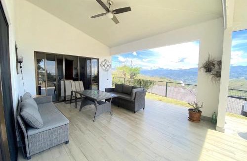 Escobal House | Casa Daniela, Relax and Enjoy!