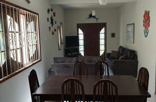 Mambucaba House | casa das bromelias prainha