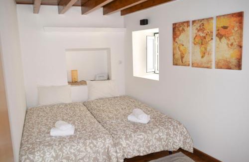 Santa Maria da Devesa House | Casa das Gémeas - Moradia rústica