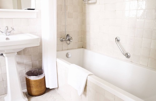 Bairro Alto Bed & Breakfast | Casa Das Janelas Com Vista