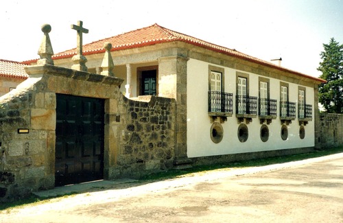 Medelo House | Casa das Paredes - Fafe