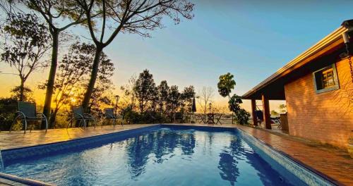 Batatuba House | Casa de Campo Araxá na montanha com piscina