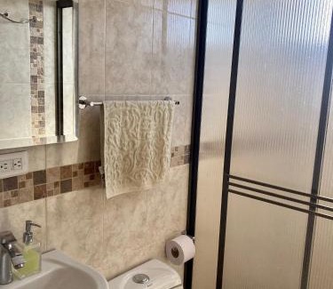 Guatavita Villa | Casa de Campo, chimi, jardin, terraza, montanas, cerca termales, reserva con anticipo