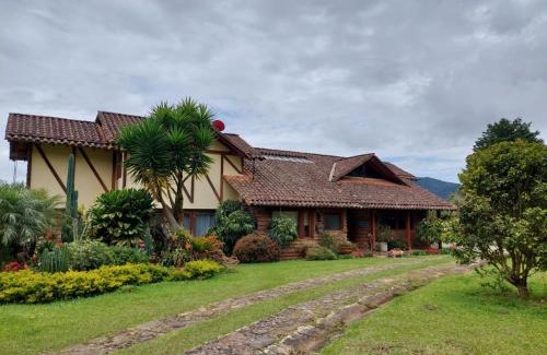 La Ceja House | Casa de Campo, La Suiza in La Ceja, Antioquia