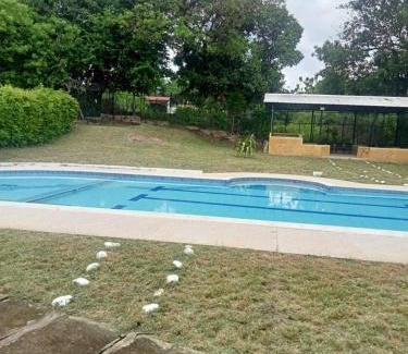 Girardot House | Casa de campo rural con piscina fenomenal