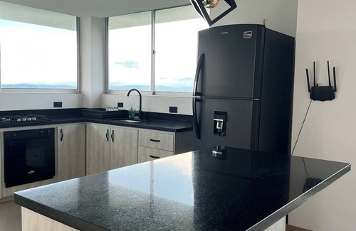 Manizales Ski Chalet | Casa de Campo Tipo Chalet con Jacuzzi y Piscina, Expectacular Vista al Atardecer