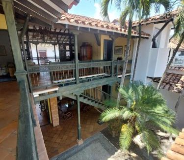 Quebrada Guadalejo House | Casa de descanso con piscina y jacuzzi en Cauca viejo
