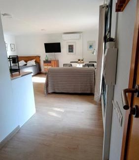 La Torre de Claramunt Apartment | Casa de invitados