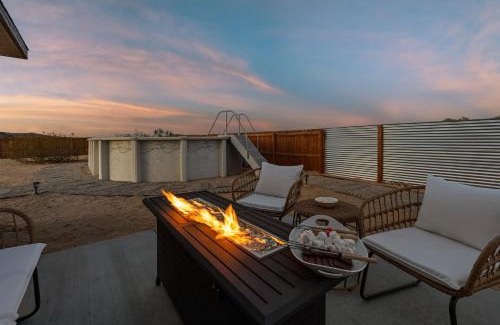 Joshua Tree House | Casa De Kota by AvantStay Pool Firepit Games Secluded Chic